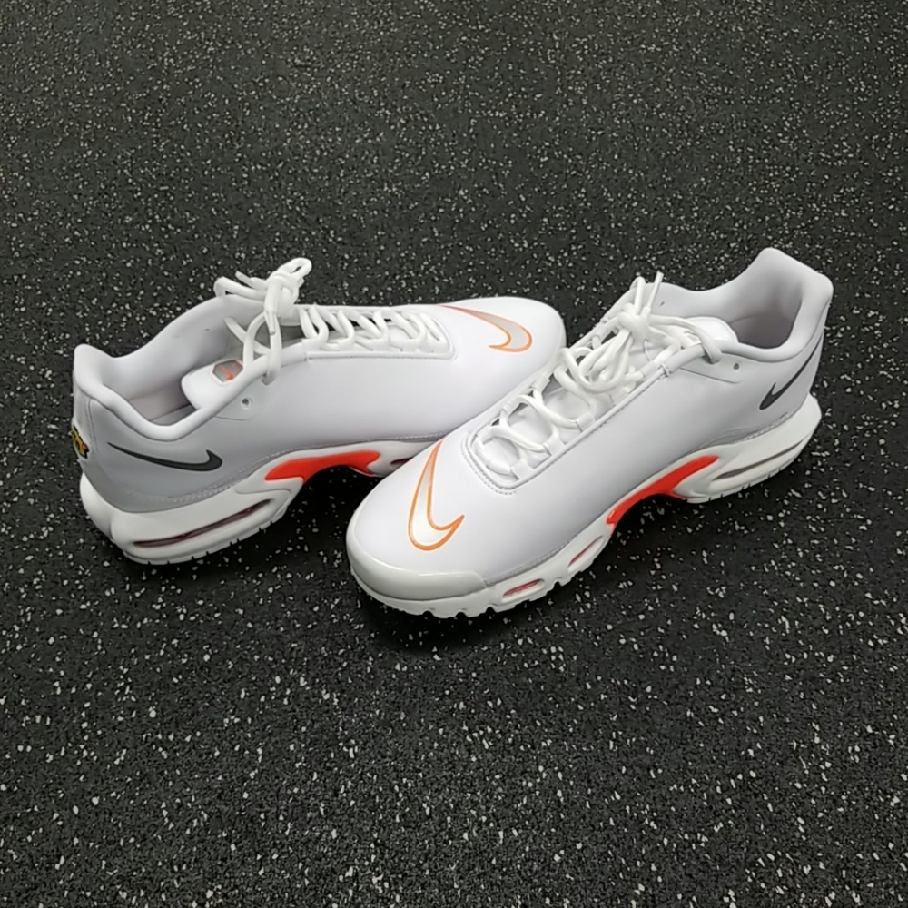 Nike Air Max Plus TN SE Big Logo Mens sz 11 - Picture 4 of 5